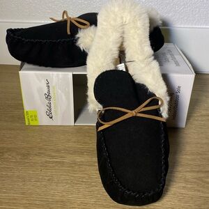 Cozy Eddie Bauer Women’s Moc Slippers in Black 7.5